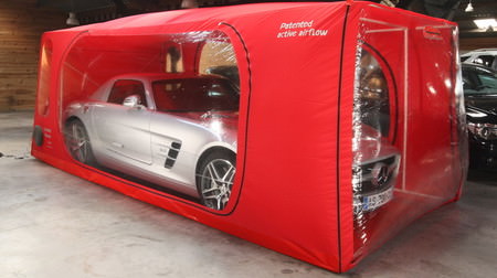 クルマを繭（マユ）のように包むボディカバー「カークーン」―SUVも入る大型サイズが登場