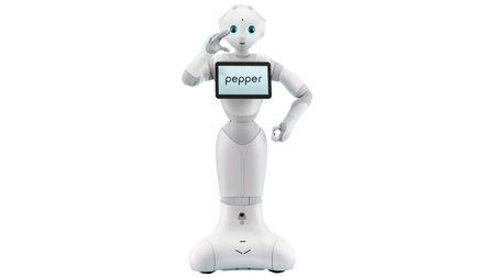 日産、人型ロボット「ペッパー」をお店に導入、まずは100店舗