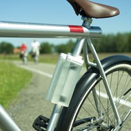 ワンタッチで取り付けられる自転車用ボトル「CLIPON（クリップオン）」