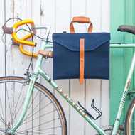 自転車通勤用サイクルバッグはこれで決まり！―「JAAR LA001」は、バックパックでもメッセンジャーバッグでもない第3の選択肢