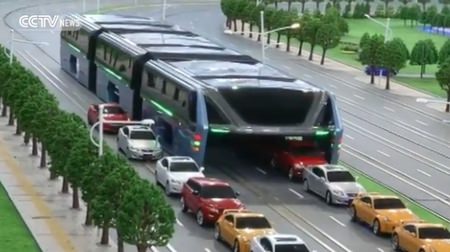 中国では、バスはクルマをまたいで走る？―「Transit Elevated Bus」、年内にも試験走行開始へ