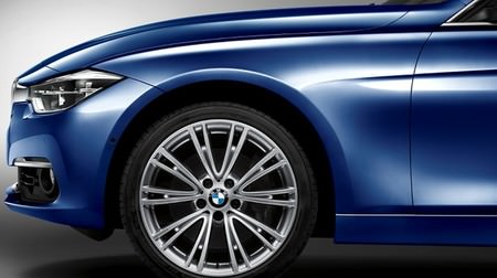 BMW プラグインハイブリッド「330e セレブレーション・エディション」特別限定発売 -- タンザナイトブルーのエクステリアとオパールホワイトのインテリア