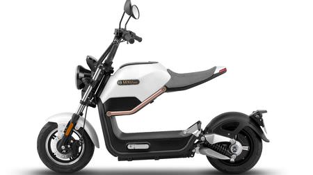 “二度見されるデザイン”を目指した電動バイク、SUNRAの「Miku Max」