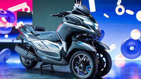 ヤマハがトリシティタイプの300ccスクーター「3CT」（プロトタイプ）を公開
