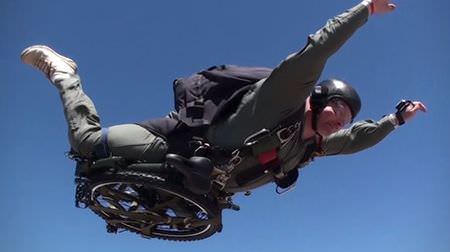 “パラシュート部隊”と名付けられた折り畳み自転車、モンタギューバイクの「PARATROOPER」シリーズ