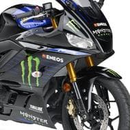 “毎日乗れるスーパーバイク”に、MotoGPマシンイメージのグラフィックをプラス ― ヤマハ「YZF-R3 ABS」「YZF-R25 ABS」限定モデル