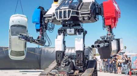 430馬力の6L V8エンジン搭載 ― クラタスと日米決戦を行った巨大ロボ「MegaBot」、eBayで販売中