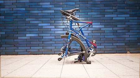 ホイールを折り畳める自転車「Tuck Bike」 ― 700cサイズでコロコロと気持ちよく走れる
