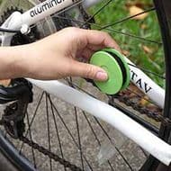 手を汚さずに自転車のチェーンに注油できる「CHAIN OIL ROLLER（チェーンオイルローラー）」GREEN FUNDINGに登場
