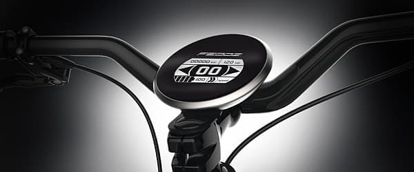 ドイツ Emo-Bike の販売する電動バイク「FEDDZ」　　メーターはデジタルです