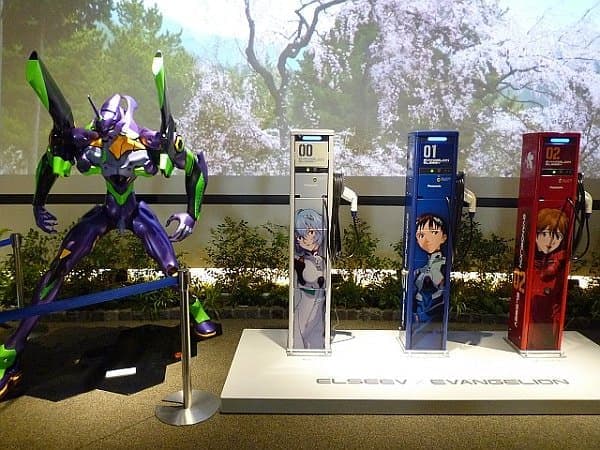 パナソニックセンター大阪で「エヴァンゲリオン×充電スタンド ELSEEV コラボモデル展」開催中